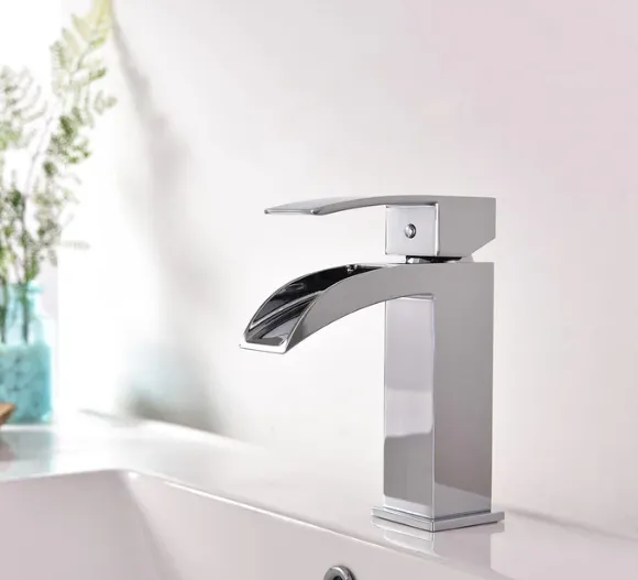 NEW SATRO Single Hole Bathroom Faucet -F11133CP